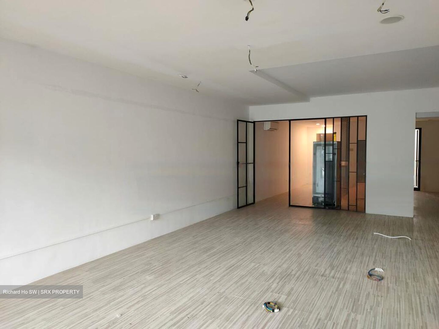 Upper Serangoon Shopping Centre (D19), Retail #473986911